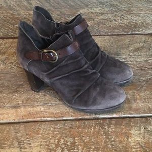 Henry Beguelin Brown Suede Booties